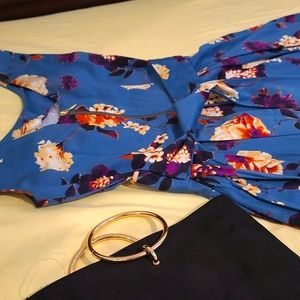 Gorgeous Vintage UK flower design dress